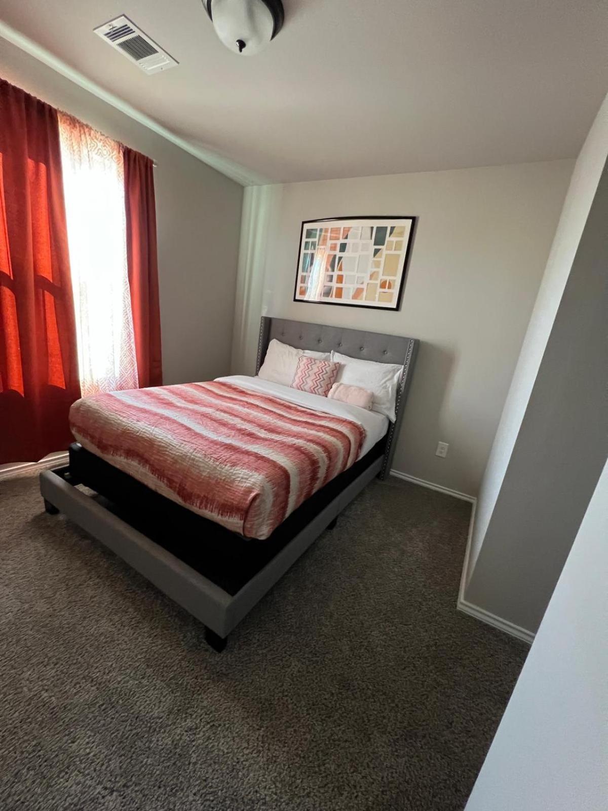 Gorgeous, Brand New 3 Bedrooms Home- Built 2024, Near Seaworld & Lackland Afb 샌안토니오 외부 사진
