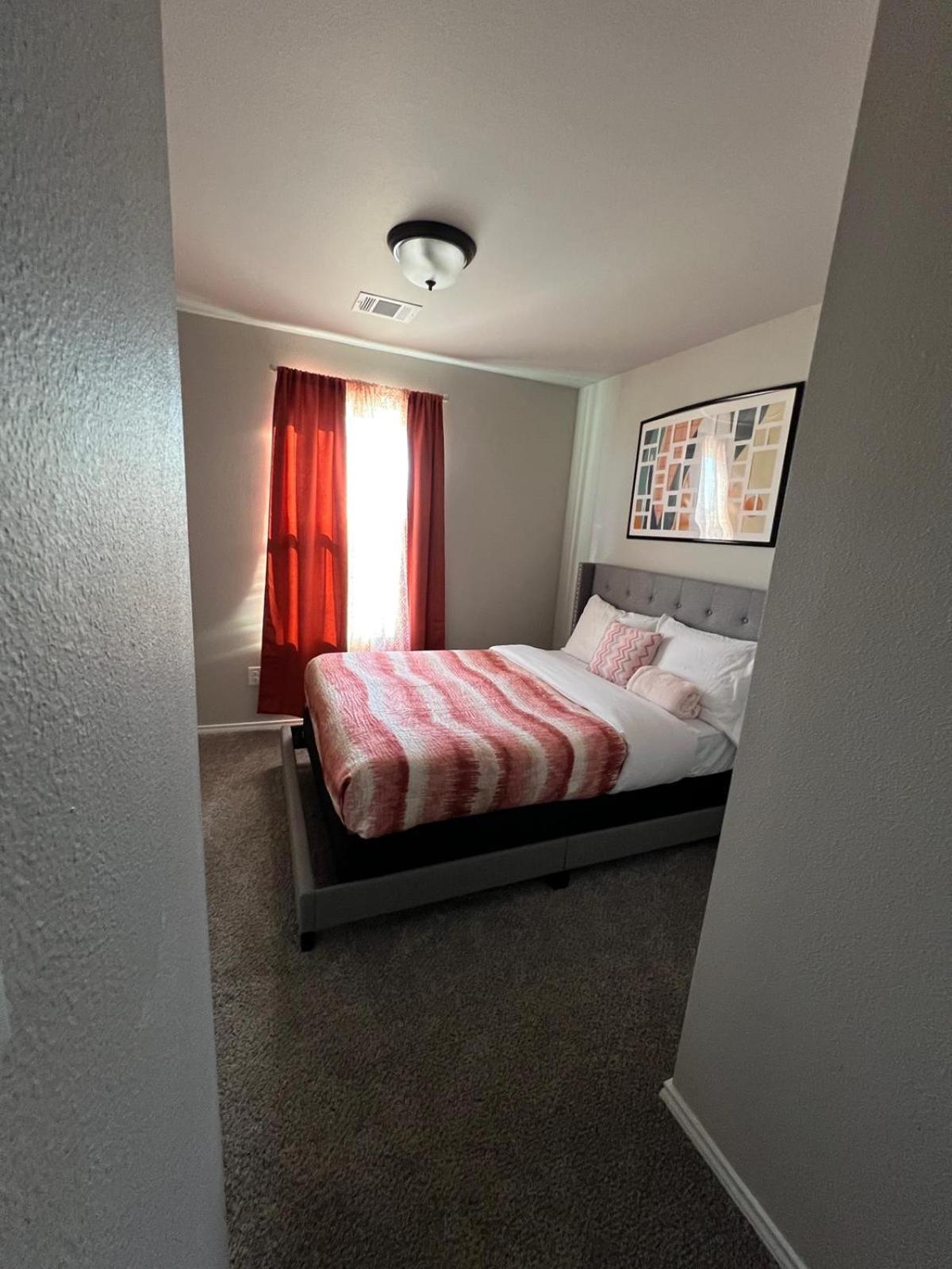 Gorgeous, Brand New 3 Bedrooms Home- Built 2024, Near Seaworld & Lackland Afb 샌안토니오 외부 사진