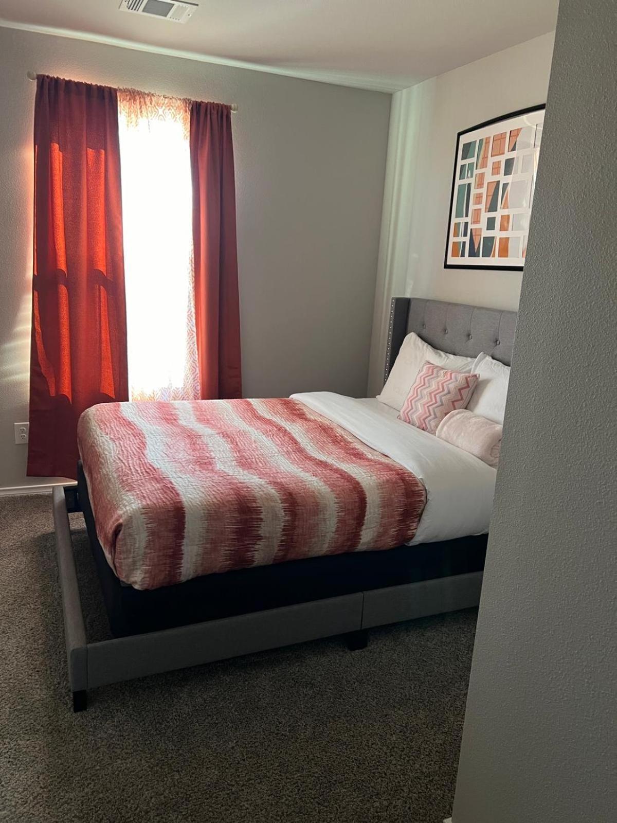 Gorgeous, Brand New 3 Bedrooms Home- Built 2024, Near Seaworld & Lackland Afb 샌안토니오 외부 사진