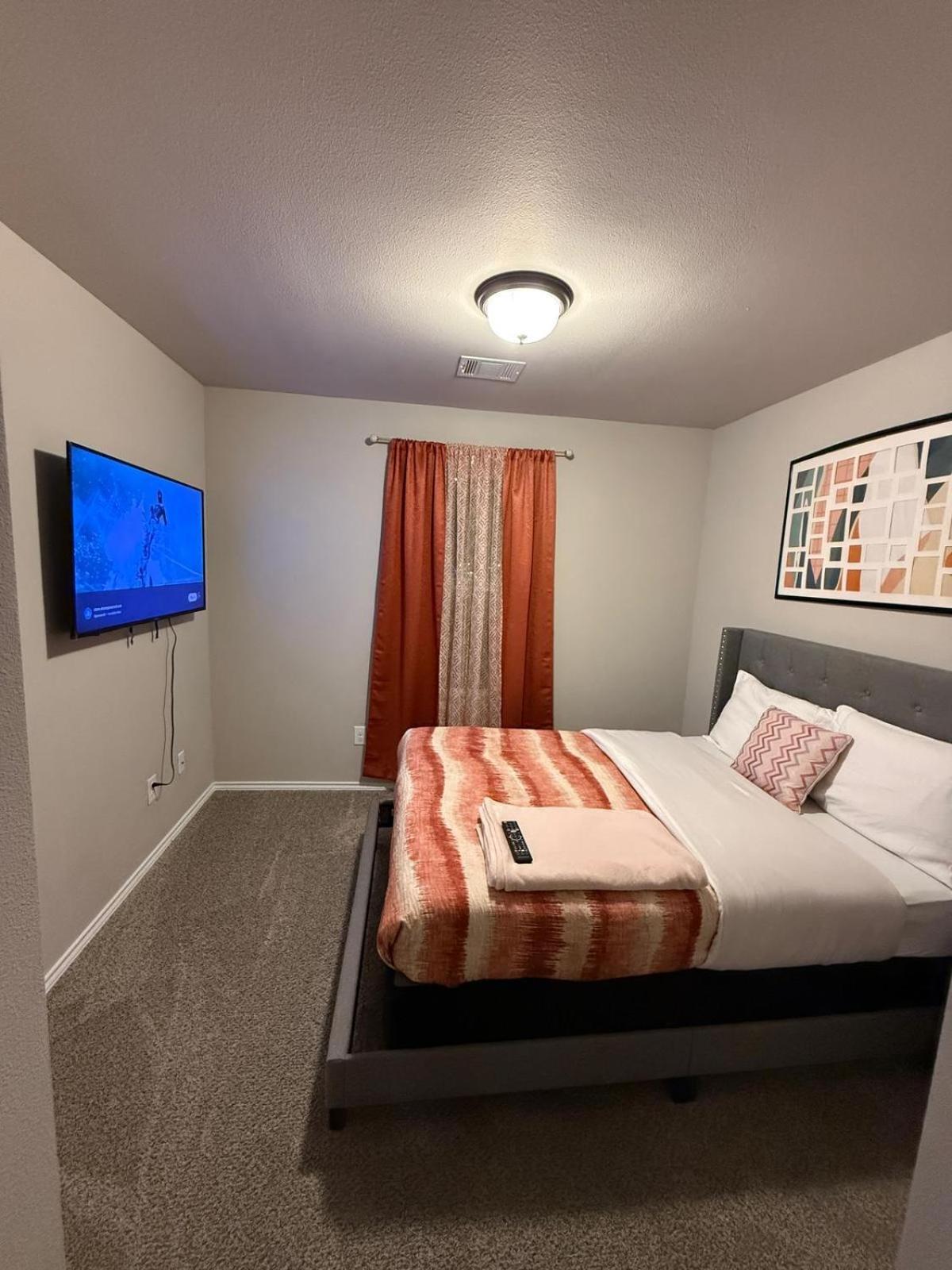 Gorgeous, Brand New 3 Bedrooms Home- Built 2024, Near Seaworld & Lackland Afb 샌안토니오 외부 사진