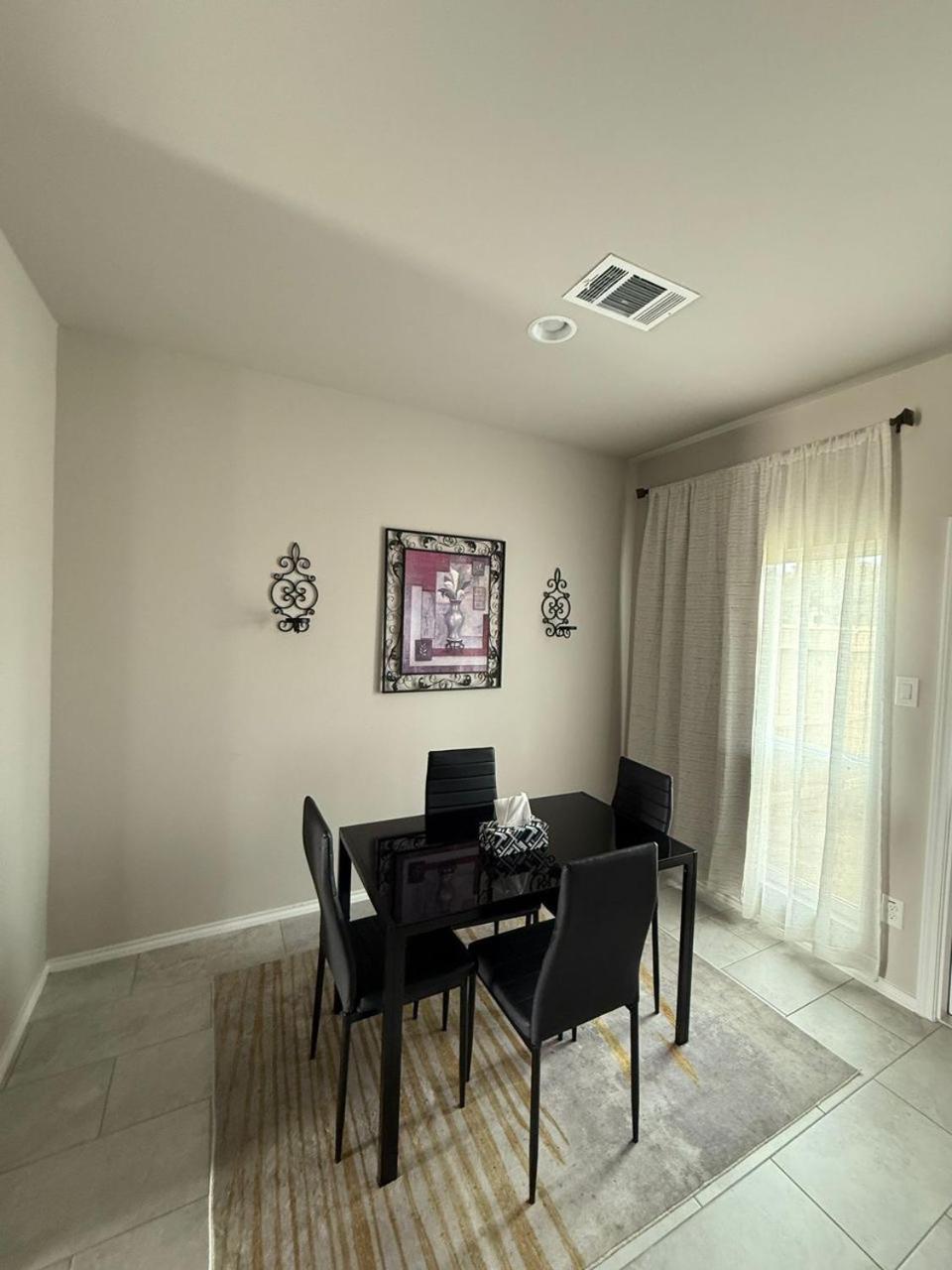 Gorgeous, Brand New 3 Bedrooms Home- Built 2024, Near Seaworld & Lackland Afb 샌안토니오 외부 사진